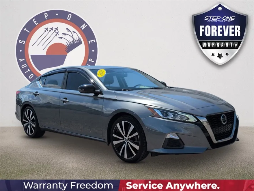 2019 Nissan Altima 2.5 SR photo 1