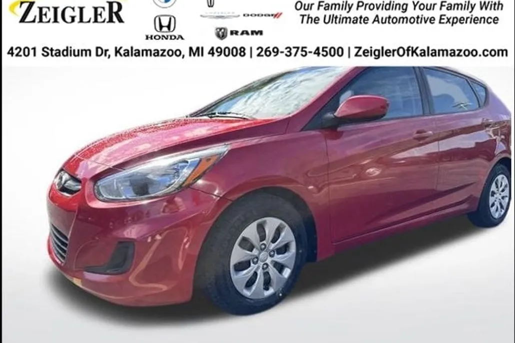2017 Hyundai Accent SE photo 1