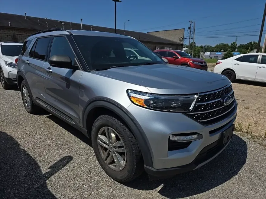 2020 Ford Explorer XLT photo 1
