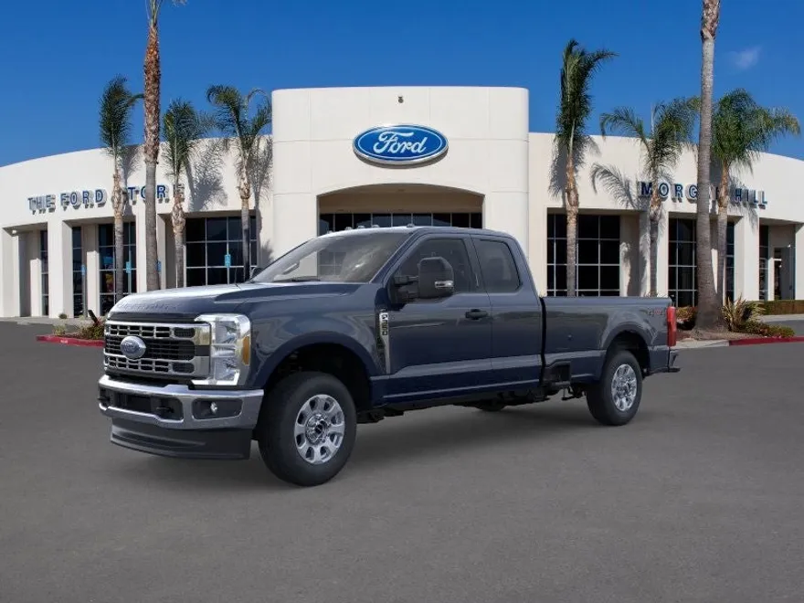 2025 Ford F-350 XLT photo 1