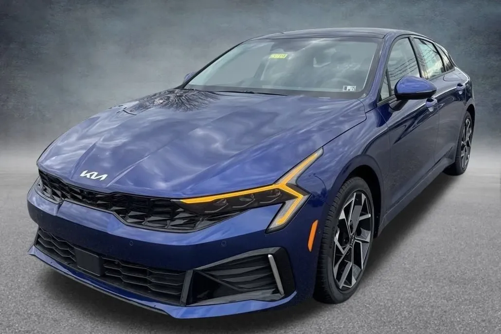 2025 Kia K5 EX photo 1
