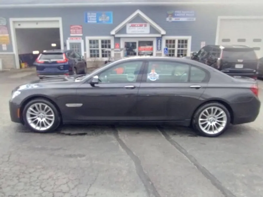 2015 Bmw 750Li / ALPINA B7 photo 1