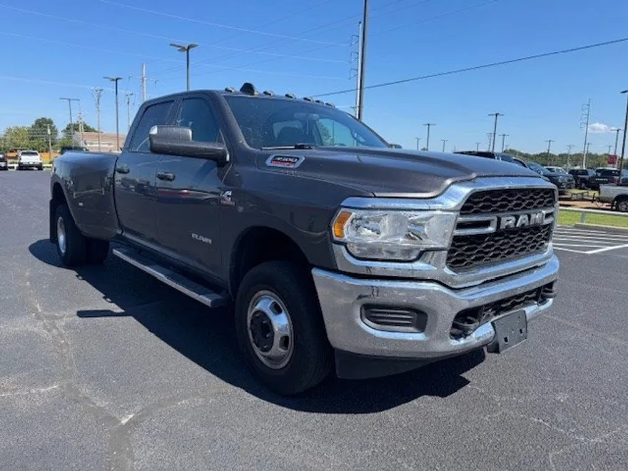2022 Ram 3500 Tradesman photo 1