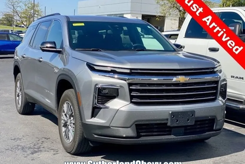2024 Chevrolet Traverse photo 1