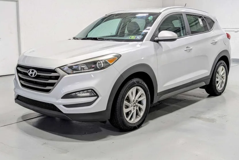 2016 Hyundai Tucson SE photo 1