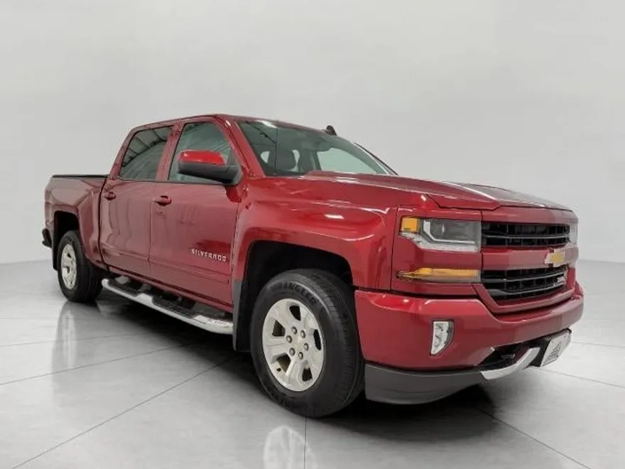 2018 Chevrolet Silverado 1500 LT photo 1