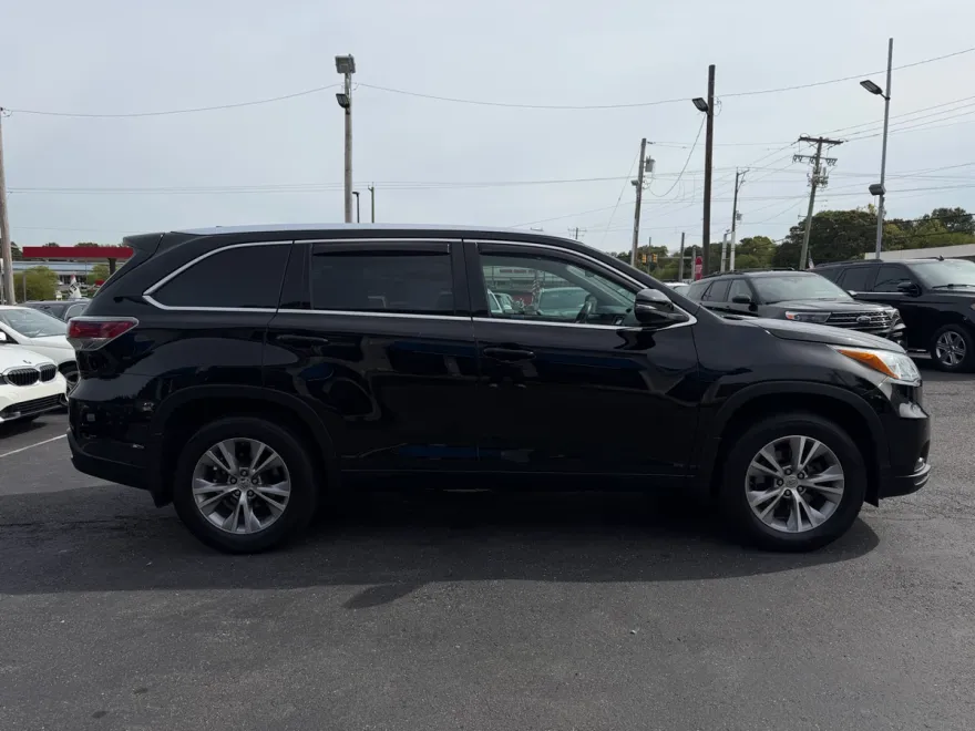 2015 Toyota Highlander Base Hybrid photo 1