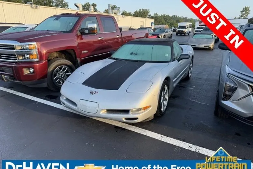 2000 Chevrolet Corvette photo 1