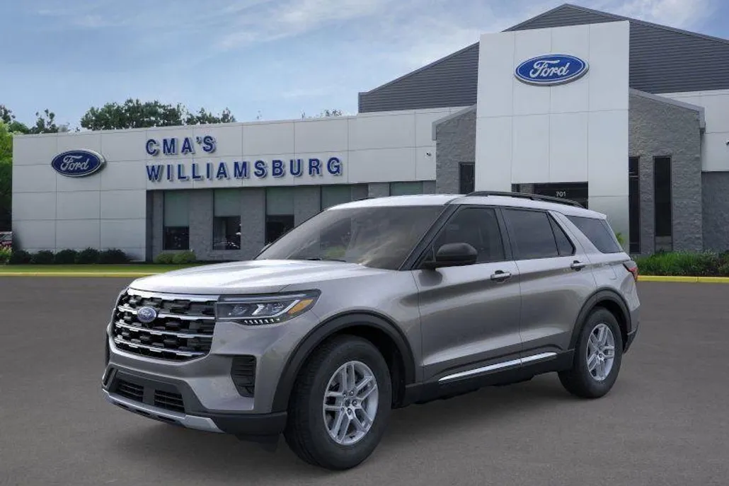 2025 Ford Explorer photo 1
