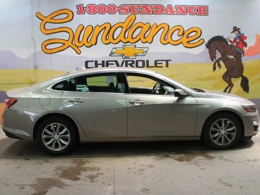 2022 Chevrolet Malibu 1LT photo 1