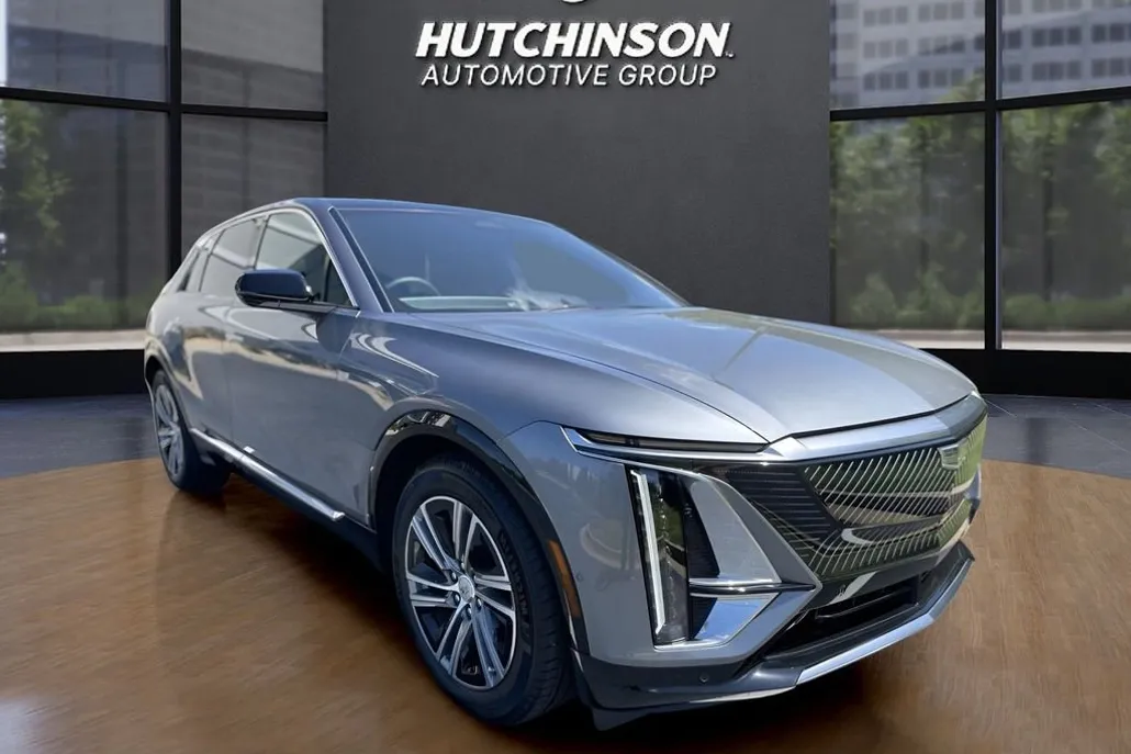 2023 Cadillac Lyriq Luxury photo 1