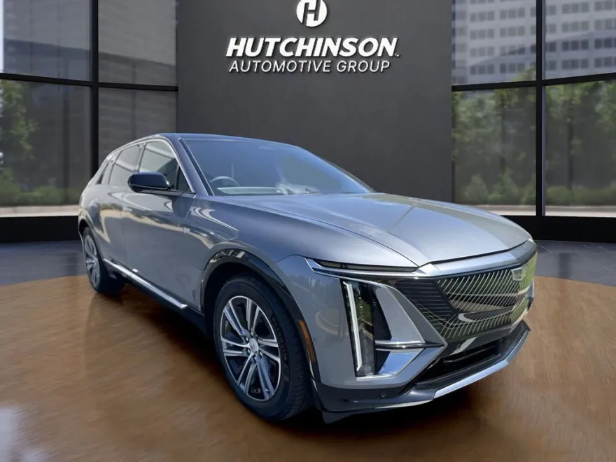 2023 Cadillac Lyriq Luxury photo 1