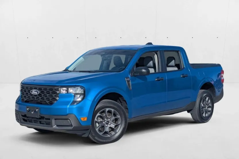 2025 Ford Maverick XLT photo 1