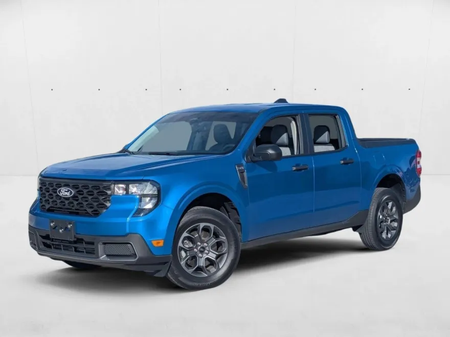 2025 Ford Maverick XLT photo 1
