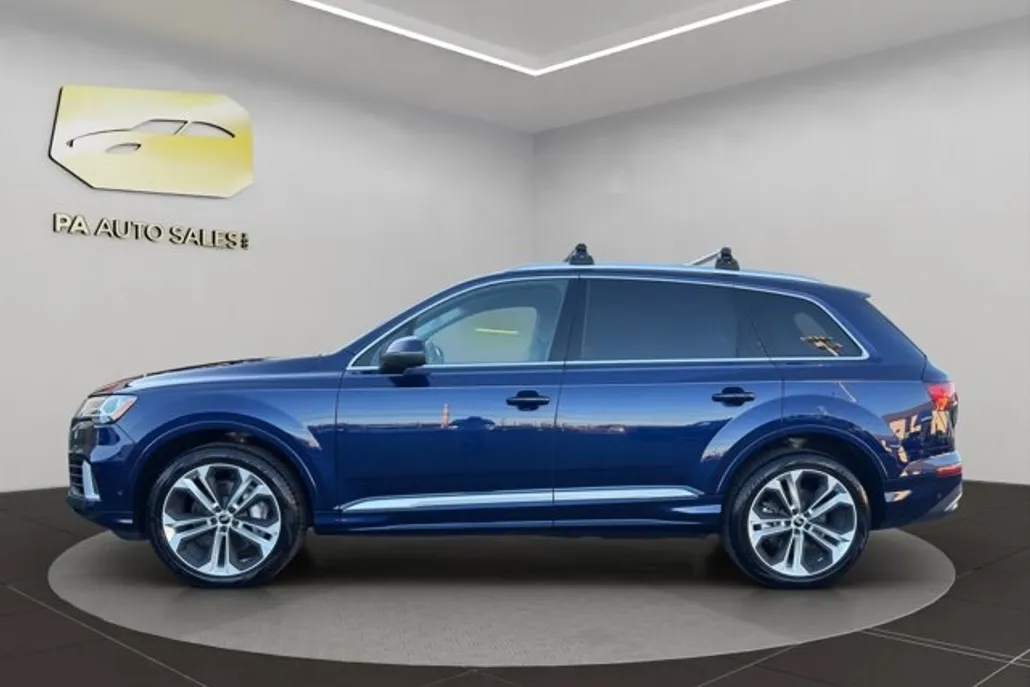 2023 Audi Q7 Premium Plus photo 1