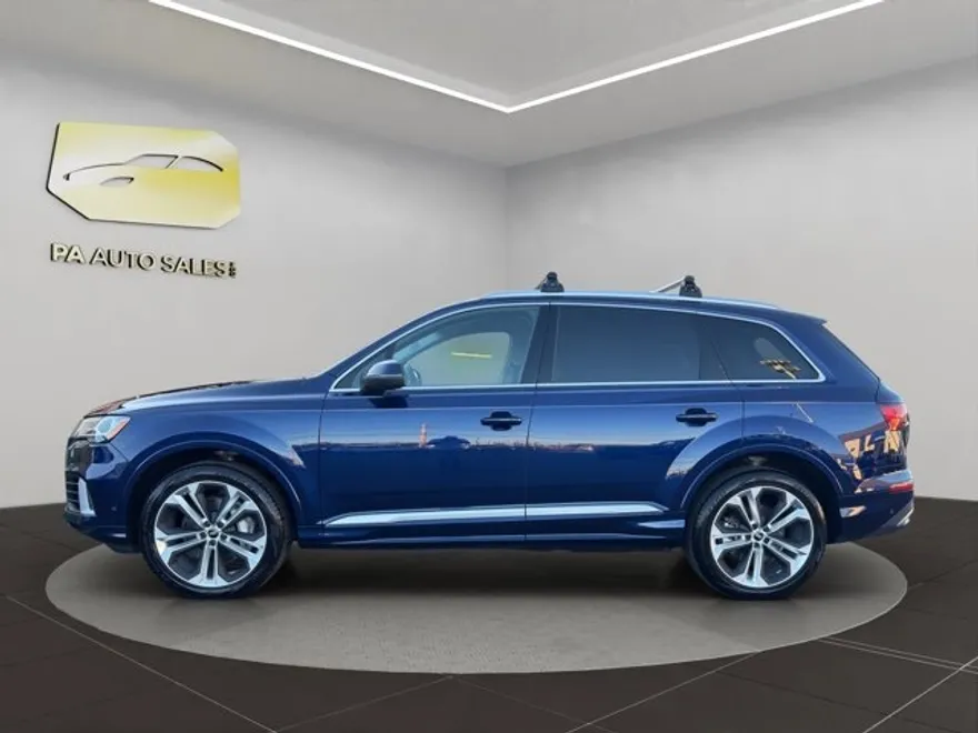 2023 Audi Q7 Premium Plus photo 1