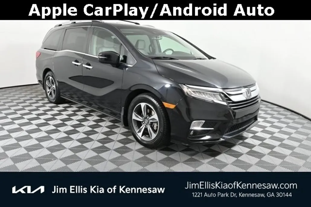 2019 Honda Odyssey Touring photo 1