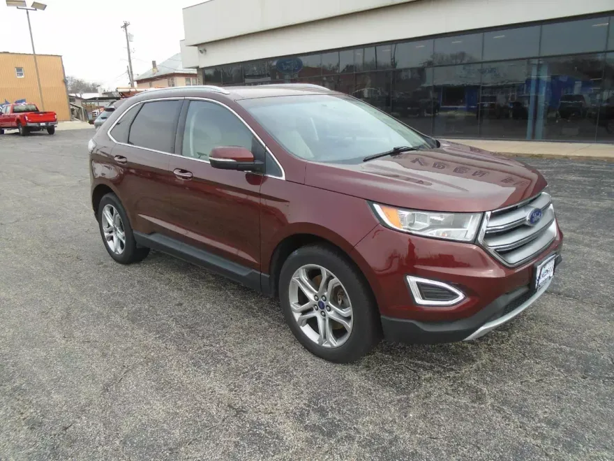 2015 Ford Edge Titanium photo 1
