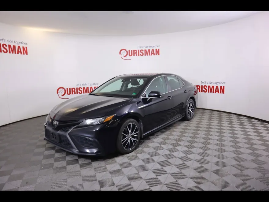 2021 Toyota Camry SE photo 1