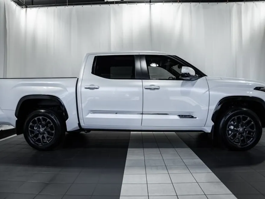 2025 Toyota Tundra Platinum photo 1