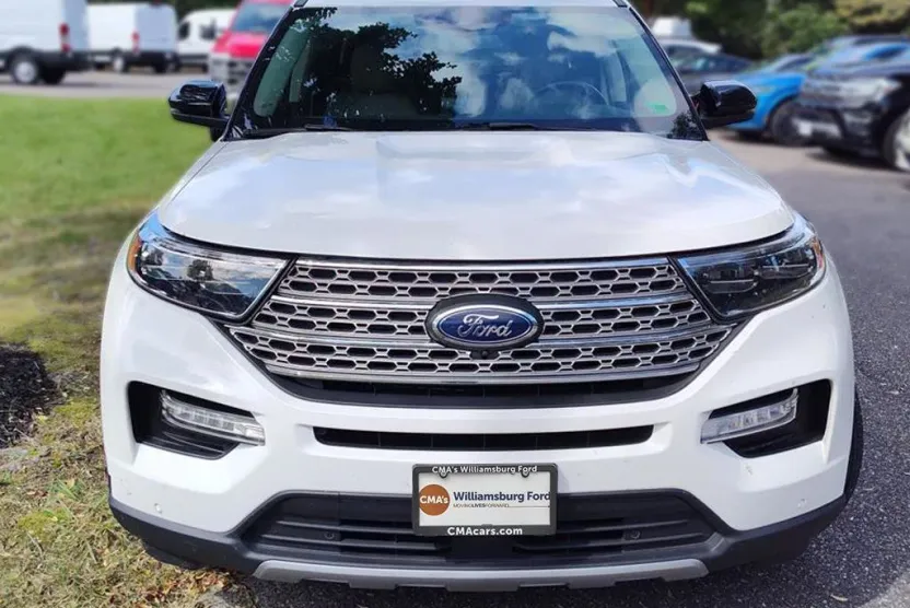 2024 Ford Explorer Limited photo 1