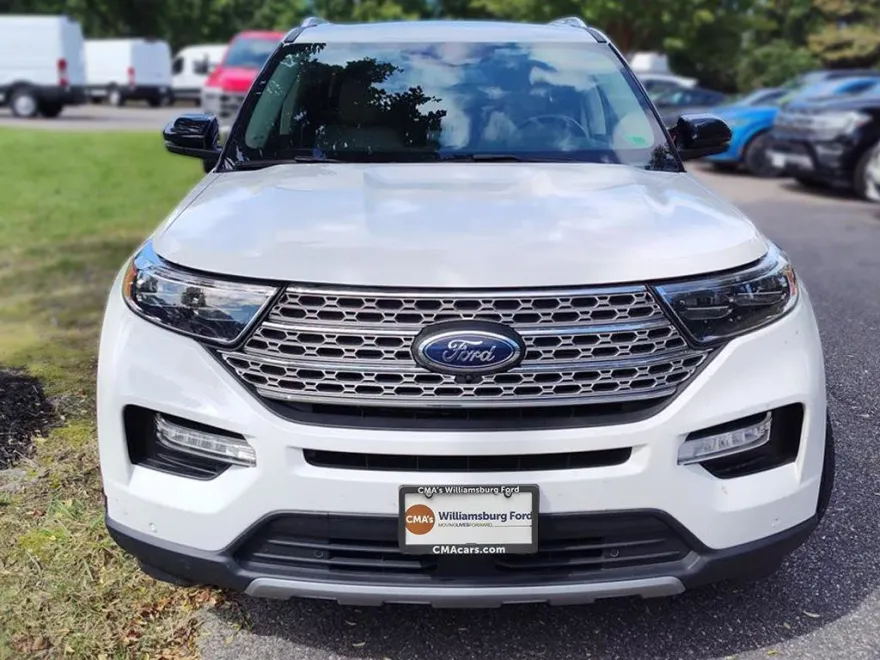 2024 Ford Explorer Limited photo 1