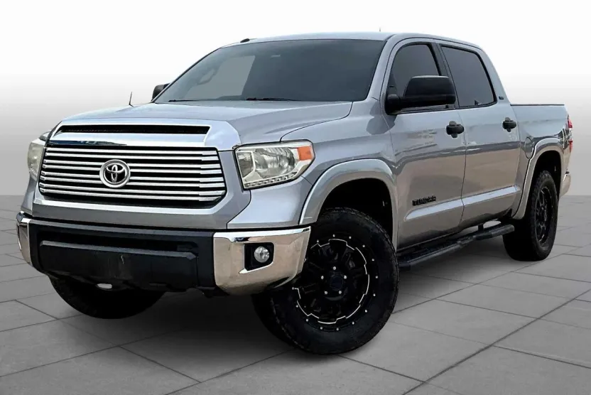 2017 Toyota Tundra SR5 photo 1