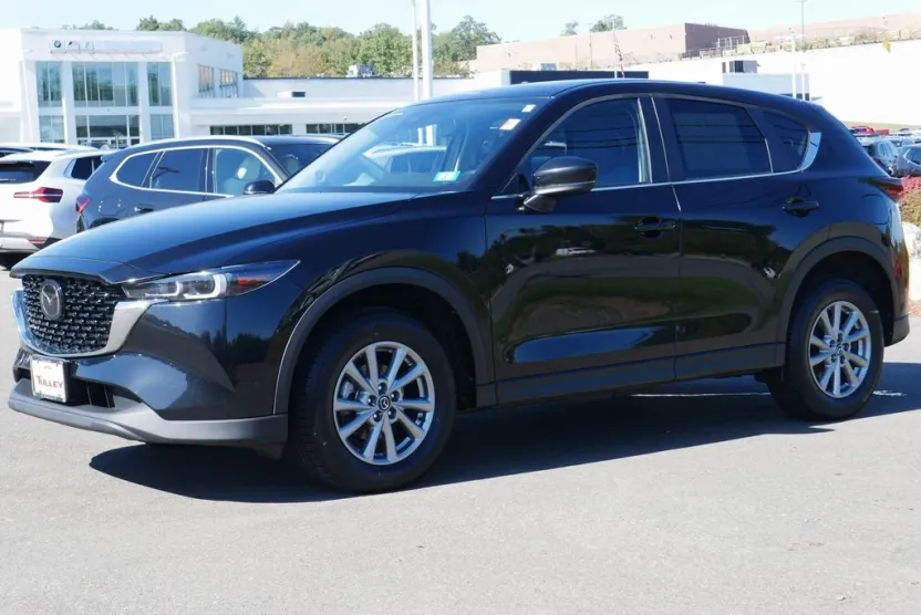 2023 Mazda CX-5 2.5 S Preferred photo 1