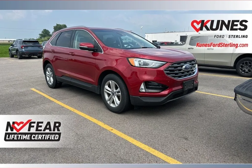 2020 Ford Edge SEL photo 1