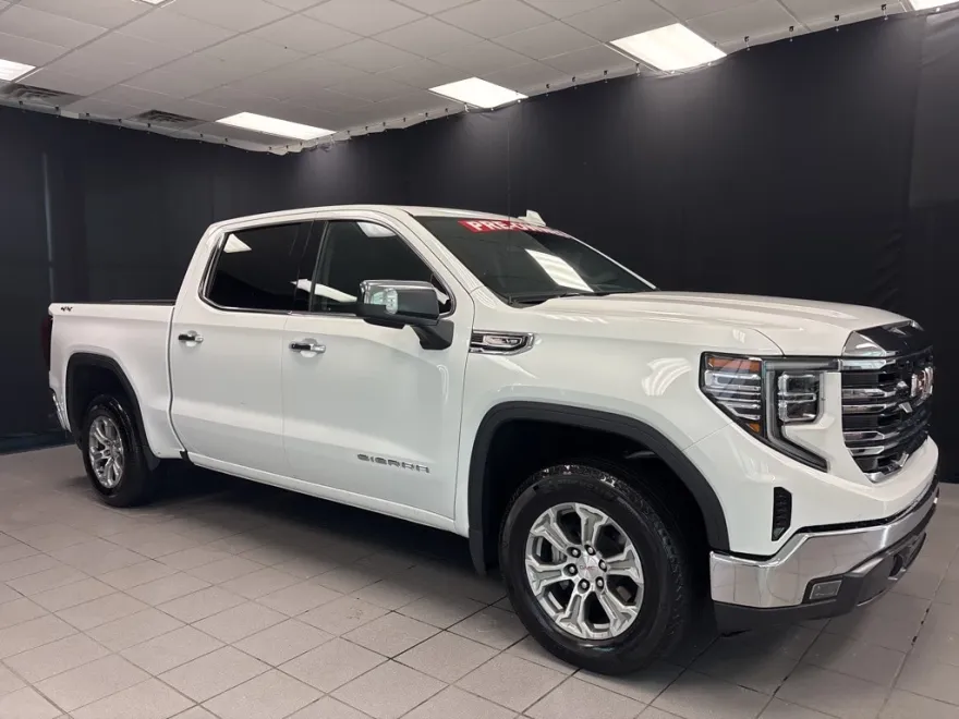 2024 Gmc Sierra 1500 SLT photo 1