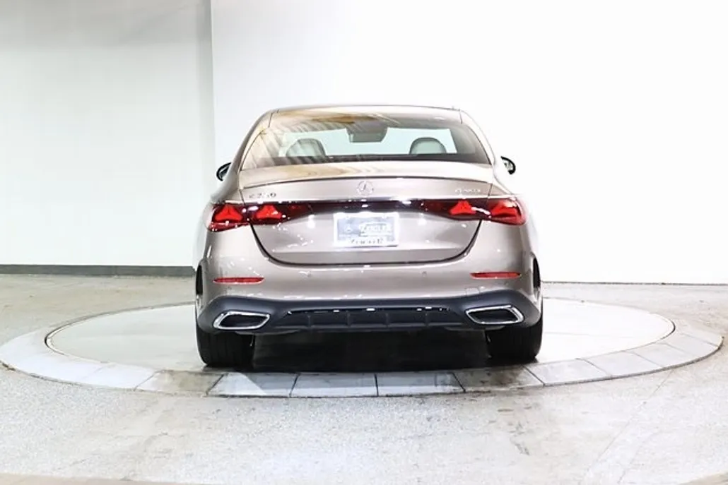2025 Mercedes Benz E 350 4MATIC photo 1