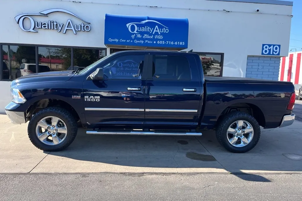 2013 Ram 1500 SLT photo 1