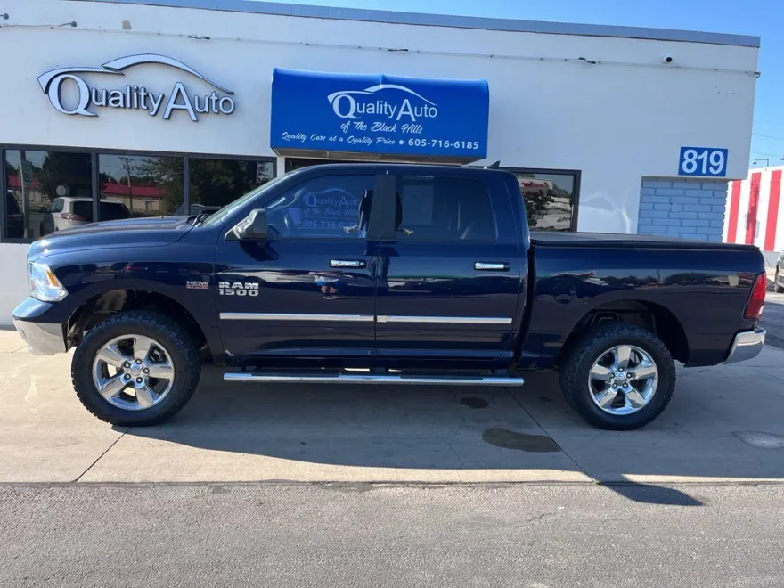 2013 Ram 1500 SLT photo 1