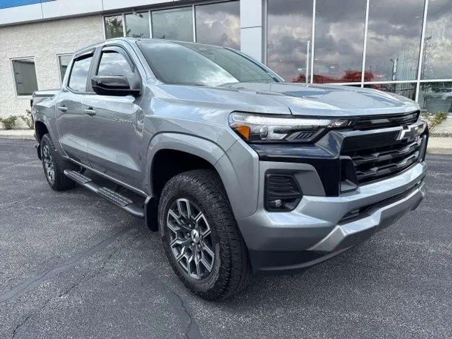2023 Chevrolet Colorado Z71 photo 1