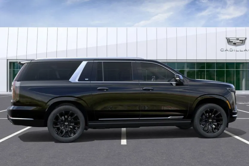 2026 Cadillac Escalade ESV Luxury photo 1