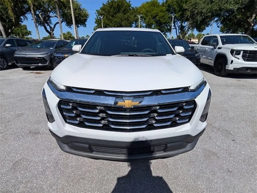 2026 Chevrolet Equinox LT photo 1