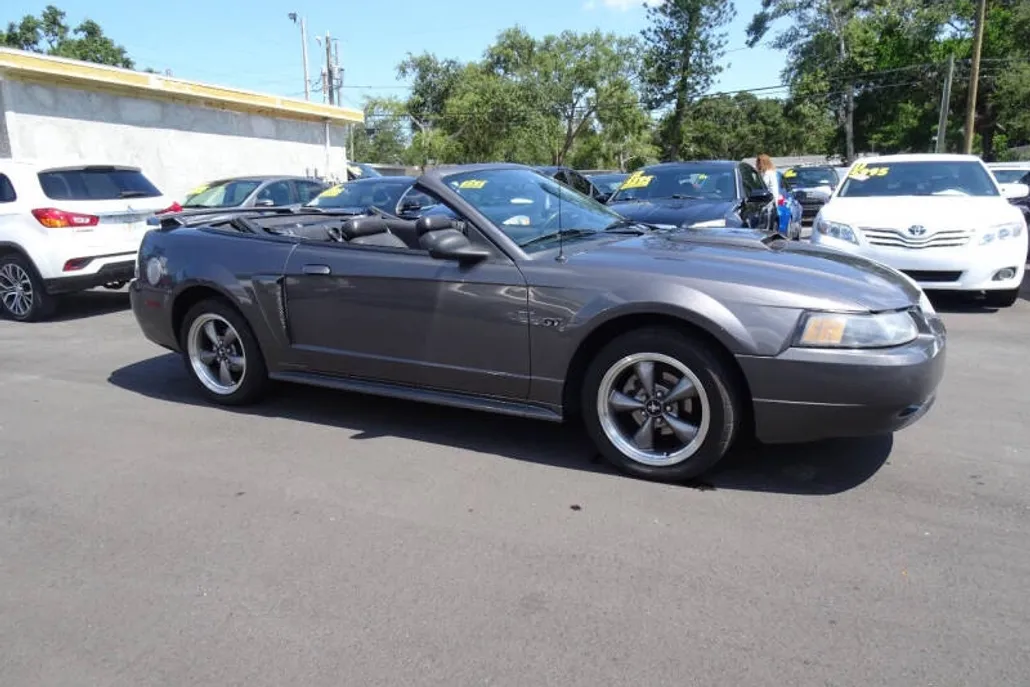 2003 Ford Mustang GT Deluxe photo 1