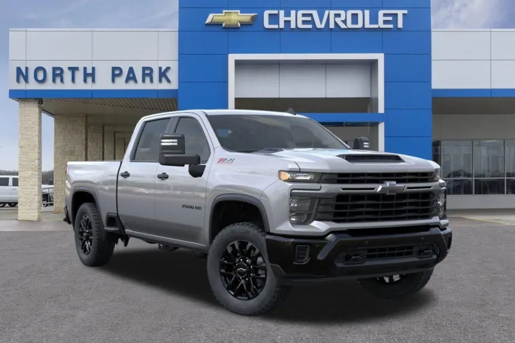 2026 Chevrolet Silverado 2500HD Custom photo 1