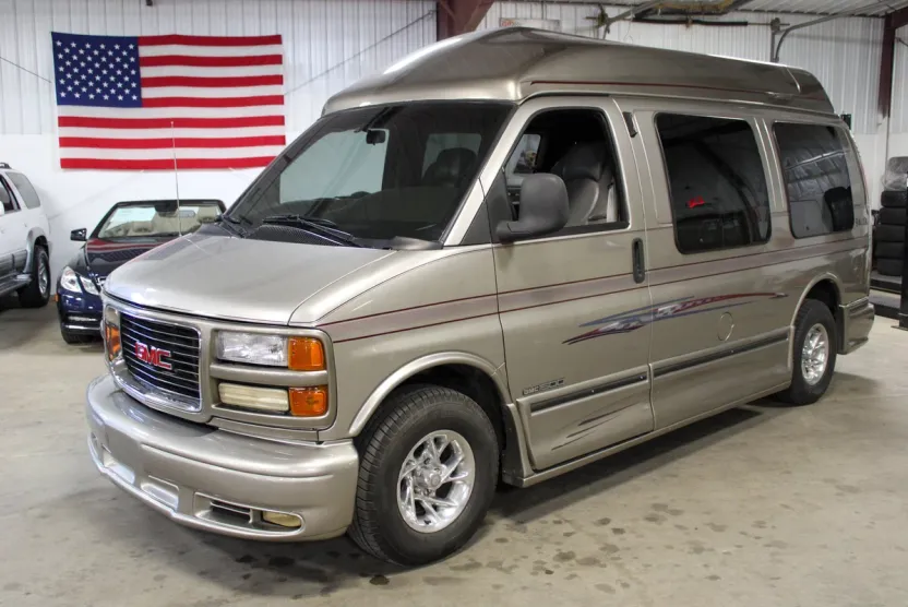 1999 Gmc Savana photo 1