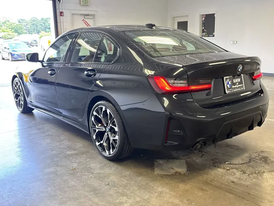 2025 Bmw 330i Sedan photo 1