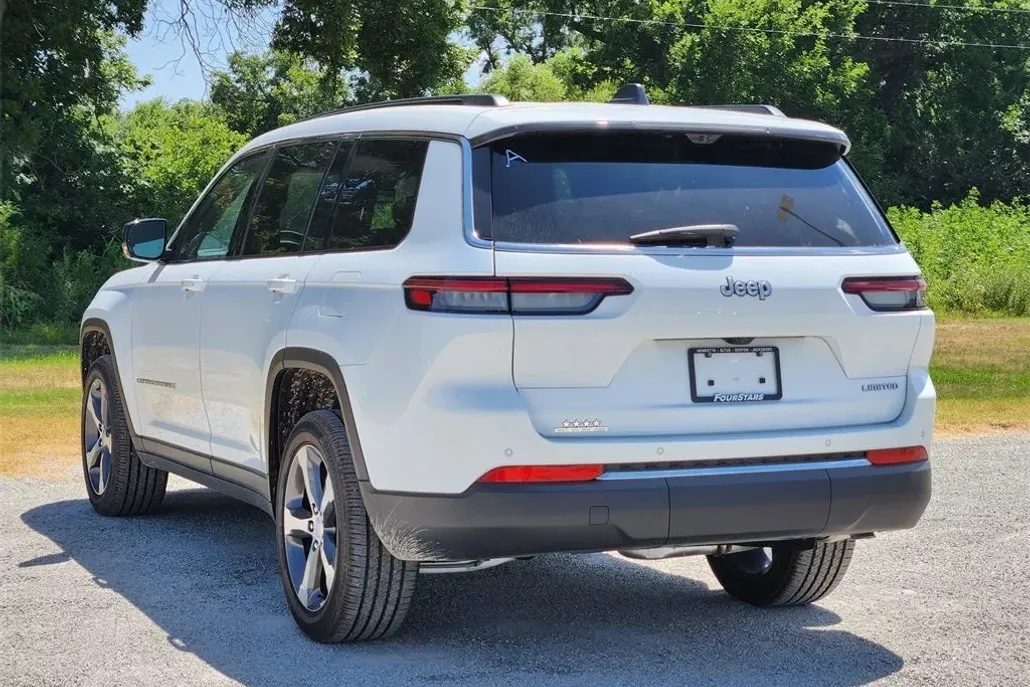 2025 Jeep Grand Cherokee Limited photo 1