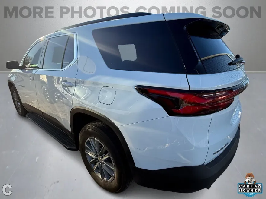2023 Chevrolet Traverse Cloth photo 1
