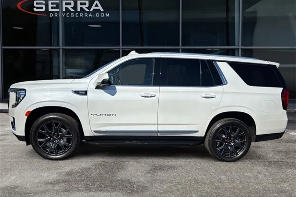 2024 Gmc Yukon SLT photo 1
