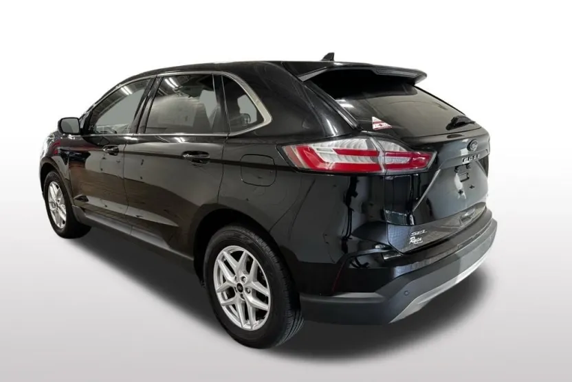 2023 Ford Edge SEL photo 1