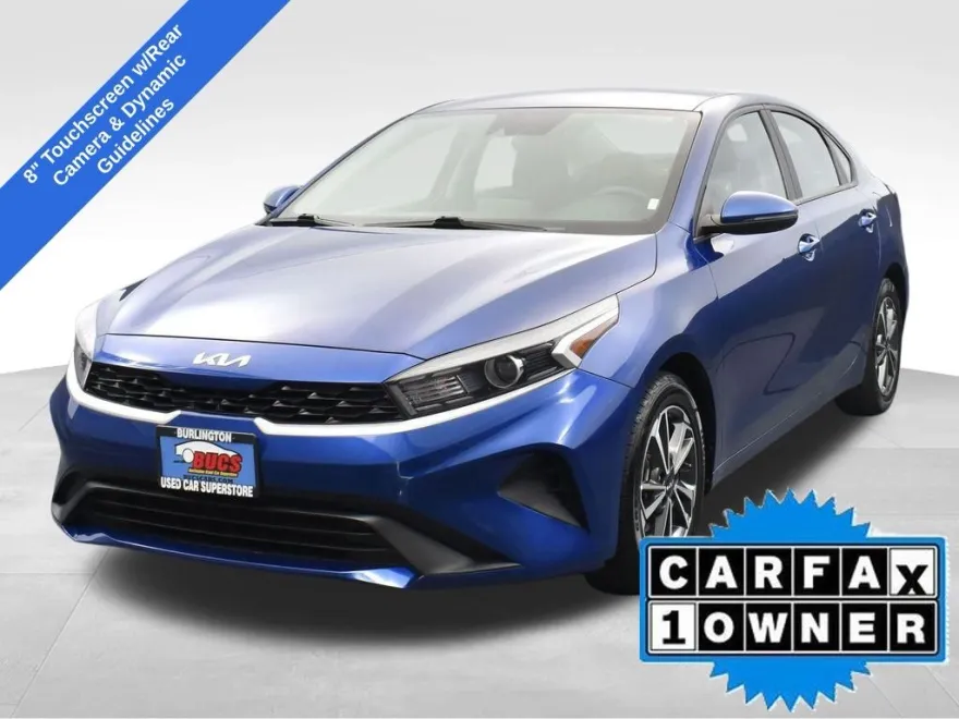 2023 Kia Forte LXS photo 1