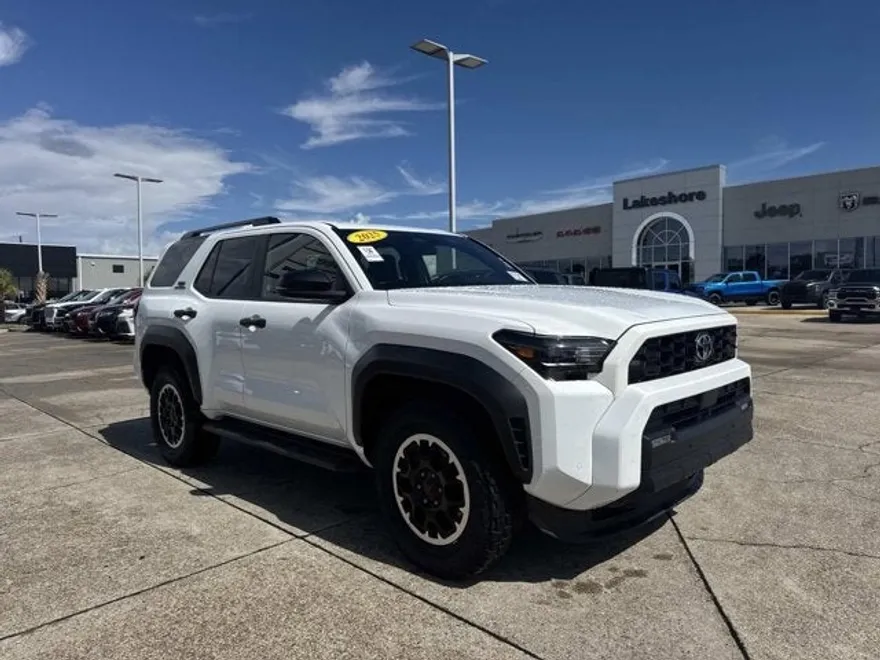 2025 Toyota 4Runner SR5 photo 1