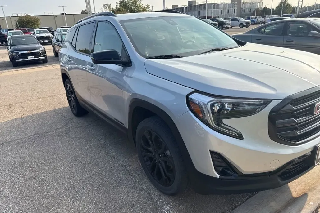 2021 Gmc Terrain SLT photo 1