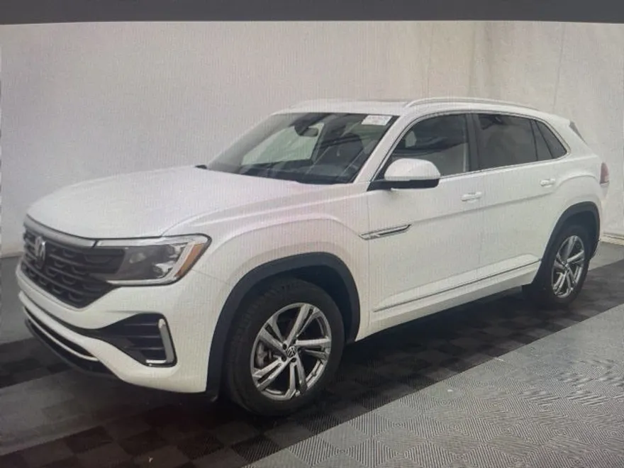 2024 Volkswagen Atlas Cross Sport SEL R-Line photo 1