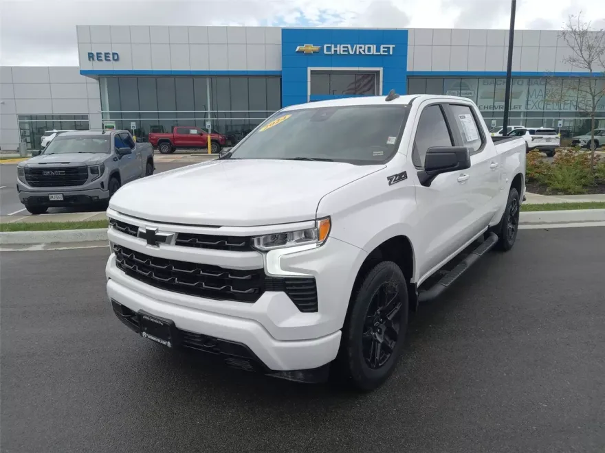 2024 Chevrolet Silverado 1500 RST photo 1