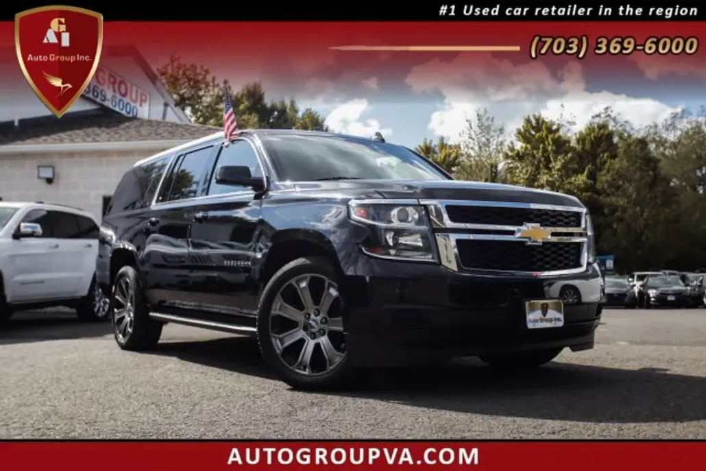 2018 Chevrolet Suburban LT photo 1